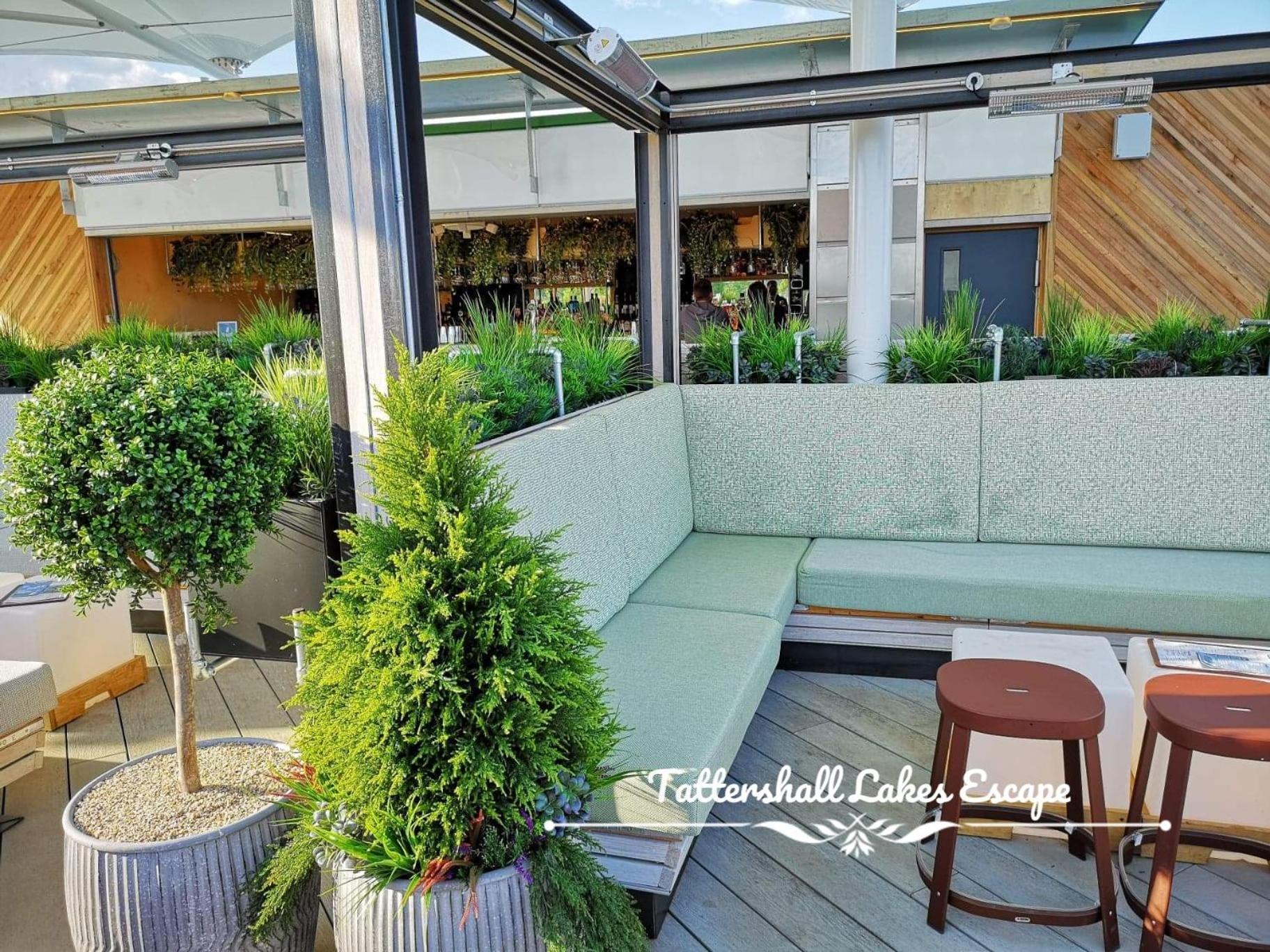 Meridian Tattershall Lakes Escape - Lakeside Lodge Caravan With A Fishing Peg Luxury Hot Tub エクステリア 写真